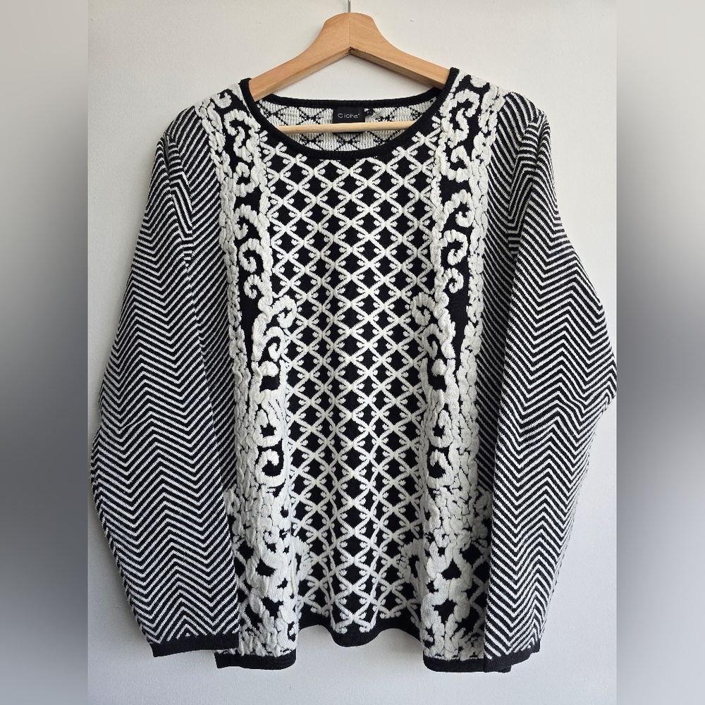 CLICHÉ COUTURE Black and White Patterned Sweater Size XL